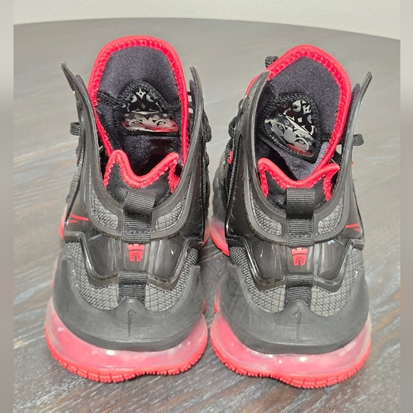 Nike Lebron 19 Black And Red Size 8 - Picture 4 of 7